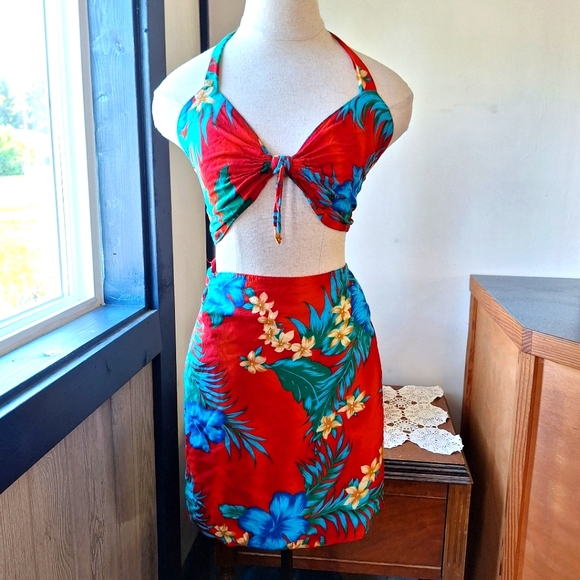 Hibiscus Collection Hawaii Wrap Skirt & Halter Top Set, One Size - Picture 1 of 12